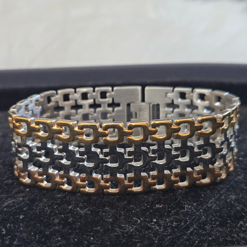 Two Tone Stainless Steel Interlocking C‎ Link Bracelet Gold Silver Tone 7.75in